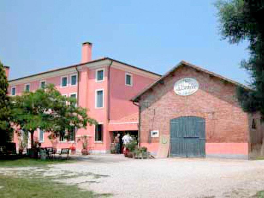 Belvilla By Oyo Villa Romana Due Pontecchio Polesine Exterior foto